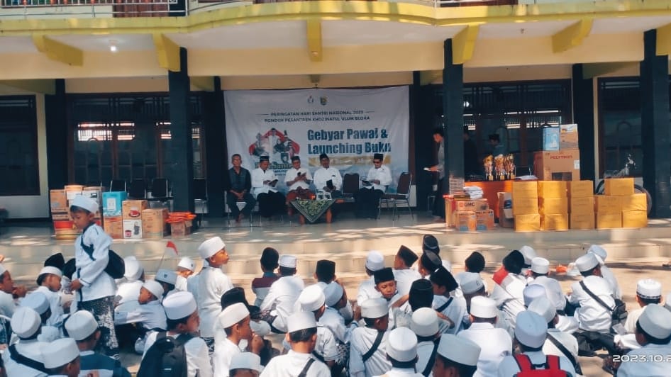 Suasana launching buku Ngaji Bareng Abah Yai tepat dihari santri (Foto Kohwan/JATENG Updates)