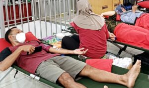 Donor darah Luwes Blora (Foto Firman/JATENG UPDATES